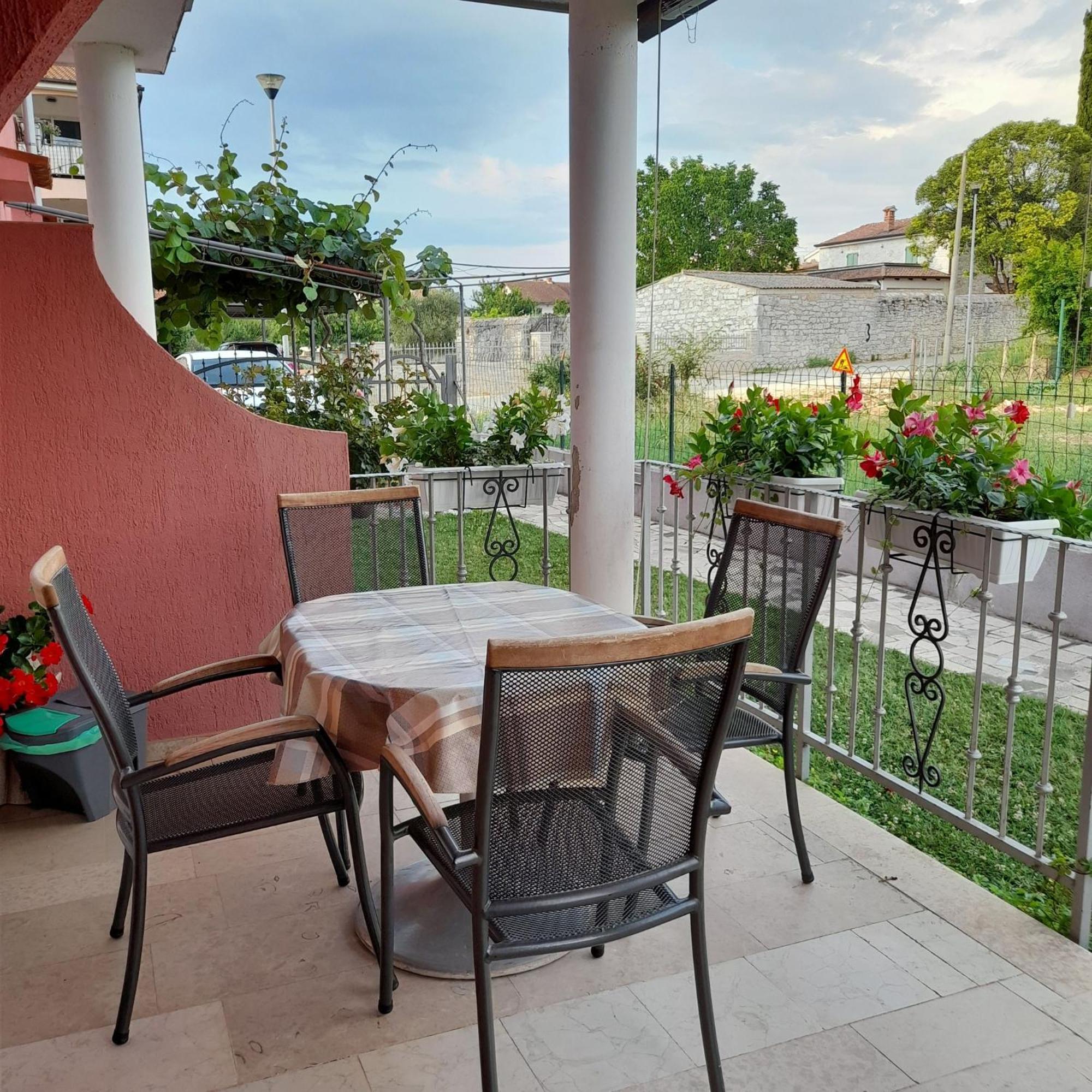 Apartments Dragica Poreč Eksteriør billede